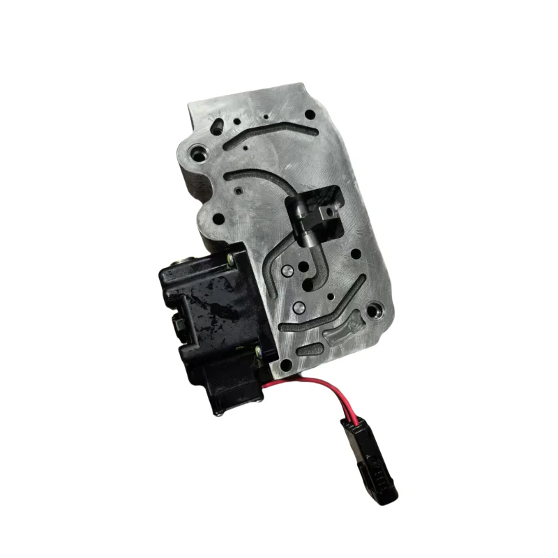 KVE KVEBB1402 MCV MCV116 MCV116G4201 Hydraulic Pressure Control Pilot Valve KVME11201 KVME11204