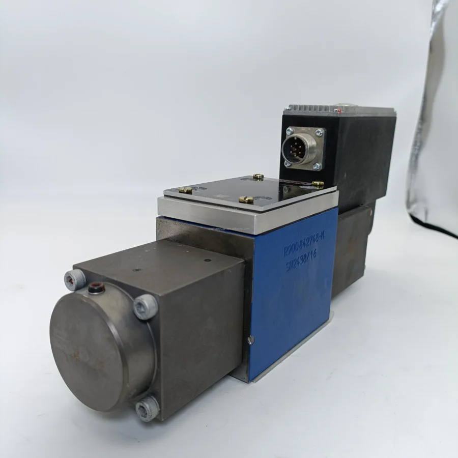 4WRKE 4WRZE 4WRSE 4WRSE6 4WRSE10 Proportional Directional Valves 4WRSE10Q00-32/G24K0/A1V-587 Hydraulic Solenoid Control Valve